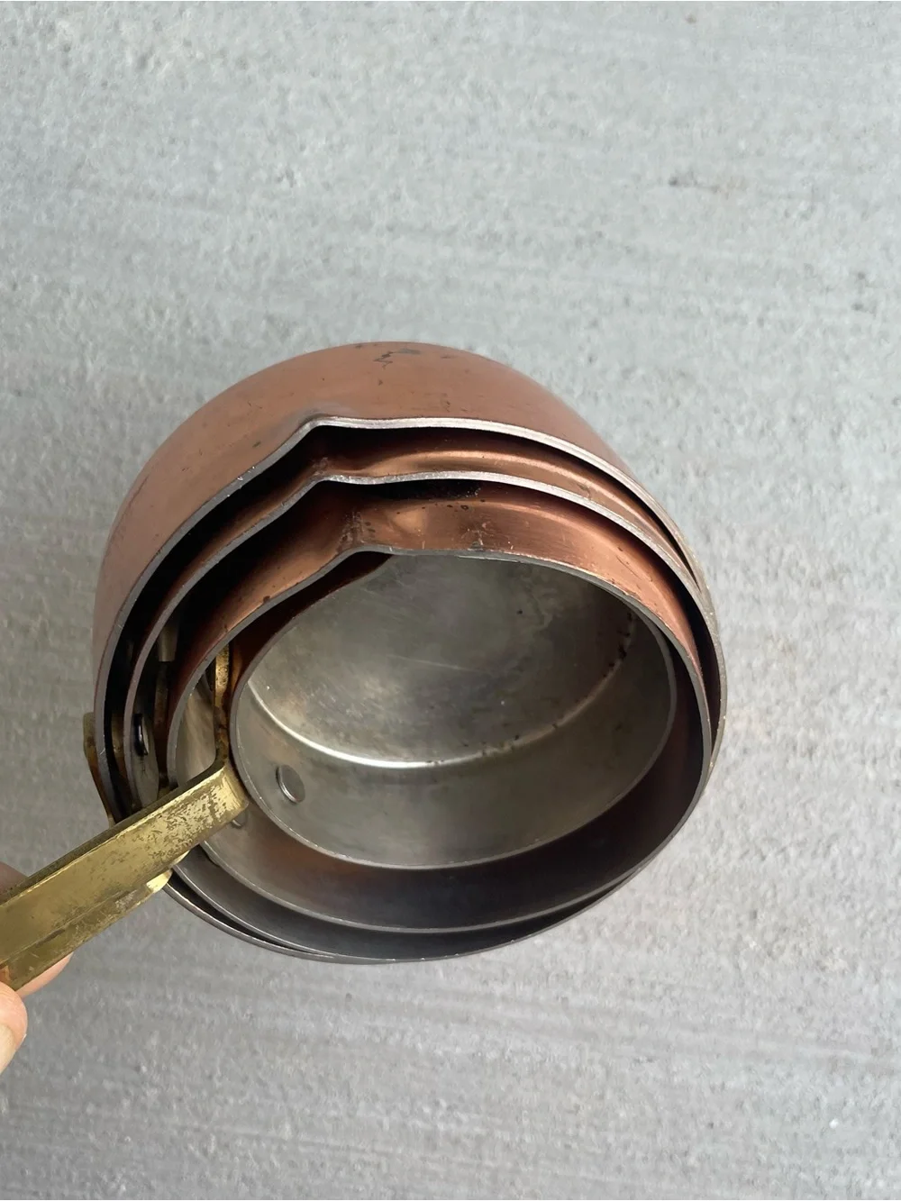 Set Of 4 Vintage Copper & Brass Handle Measuring Cups Nesting Pouring
